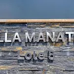Manatee - Modern & Luxurious Villa