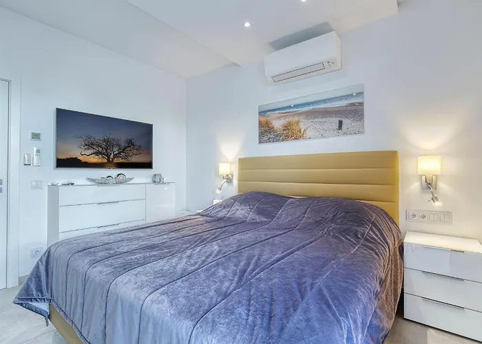 Villa Manatee - Modern & Luxurious