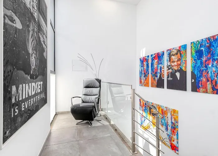 Willa Manatee - Modern & Luxurious *