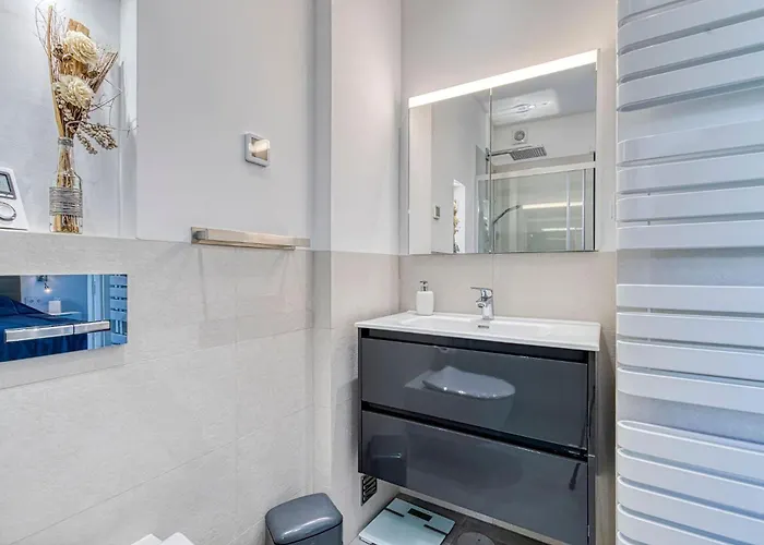 Manatee - Modern & Luxurious *