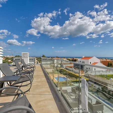 Manatee - Modern & Luxurious